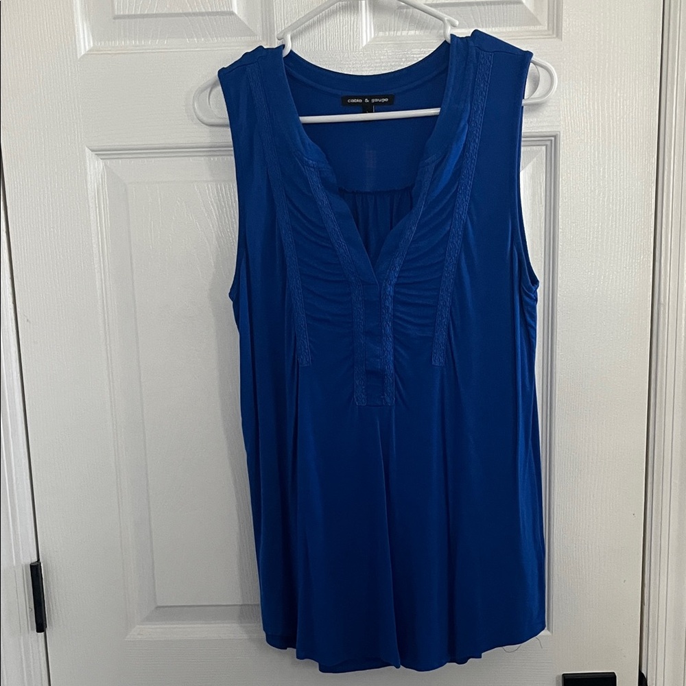Cable & Gauge Royal Blue Sleeveless Shirt -Size L